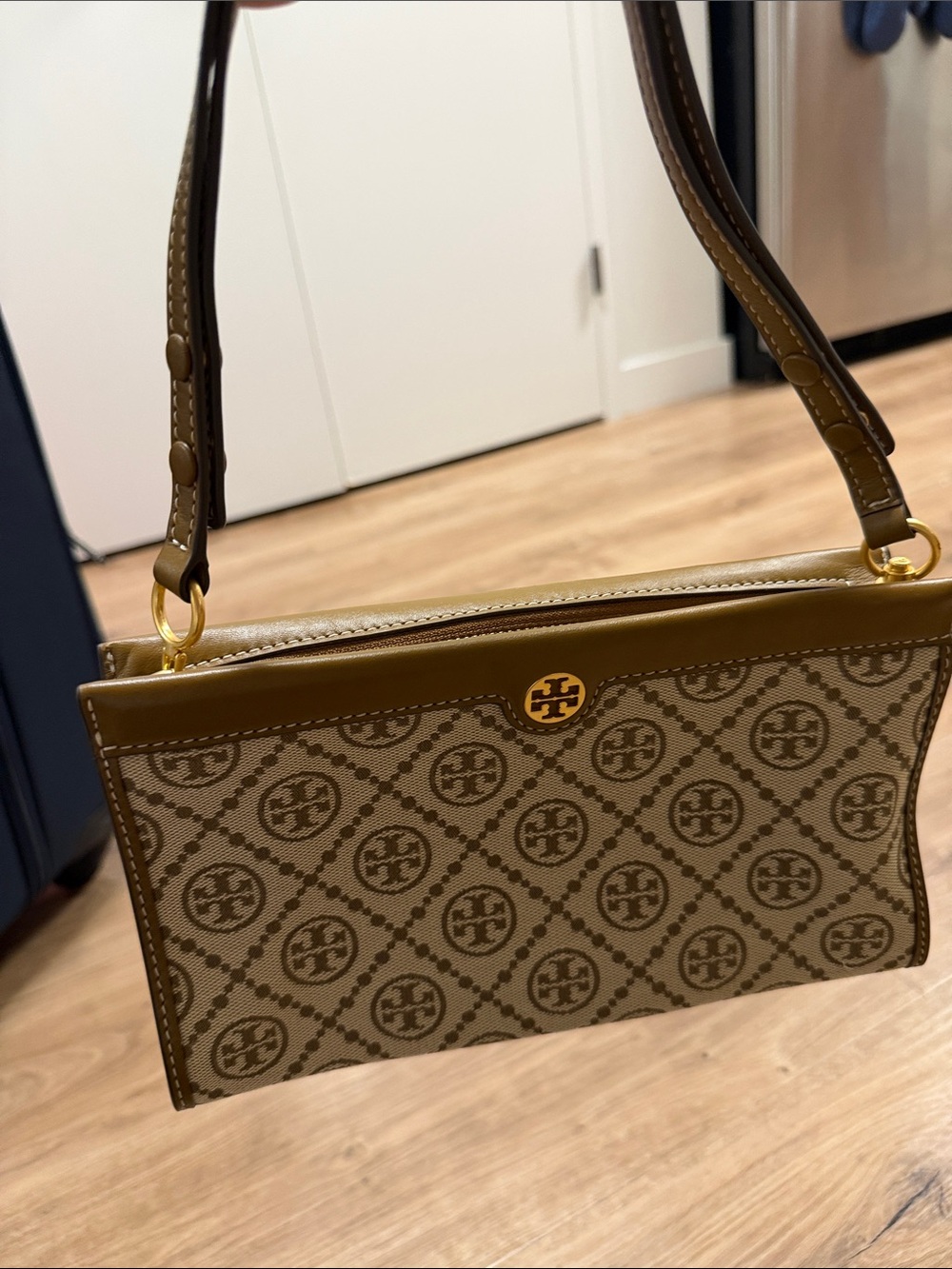 Tory Burch Beige Monogram multi use wristlet - Picture 3 of 5